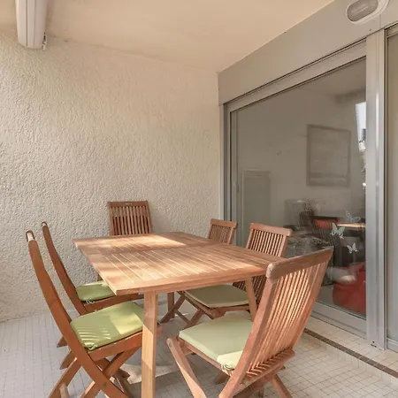 דירה A 260m De La Plage, Bel Pour 4
